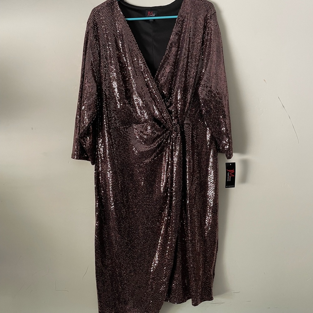 JM studio by John Meyer. Rose gold. Made in Egypt. Long sleeve maxi dress